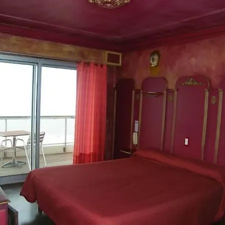 Le Christina Hotel 3*