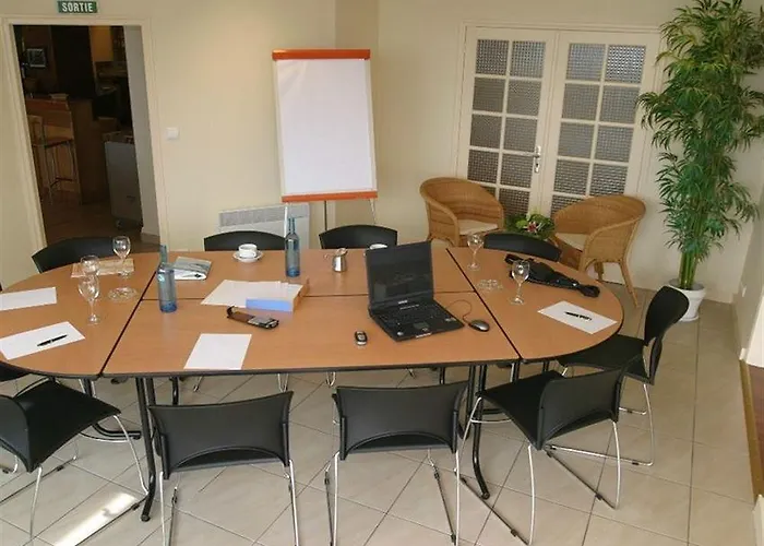 Le Christina Hotel 3*